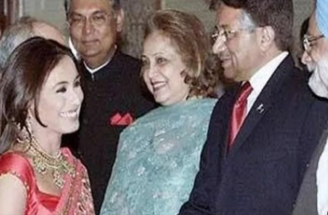 رانی مکھرجی نہ صرف ہندوستان بلکہ دنیا بھر میں مشہور ہیں۔ انہیں پاکستان کے سابق صدر پرویز مشرف نے ۲۰۰۵ء میں پاکستان مدعو کیا تھا۔
